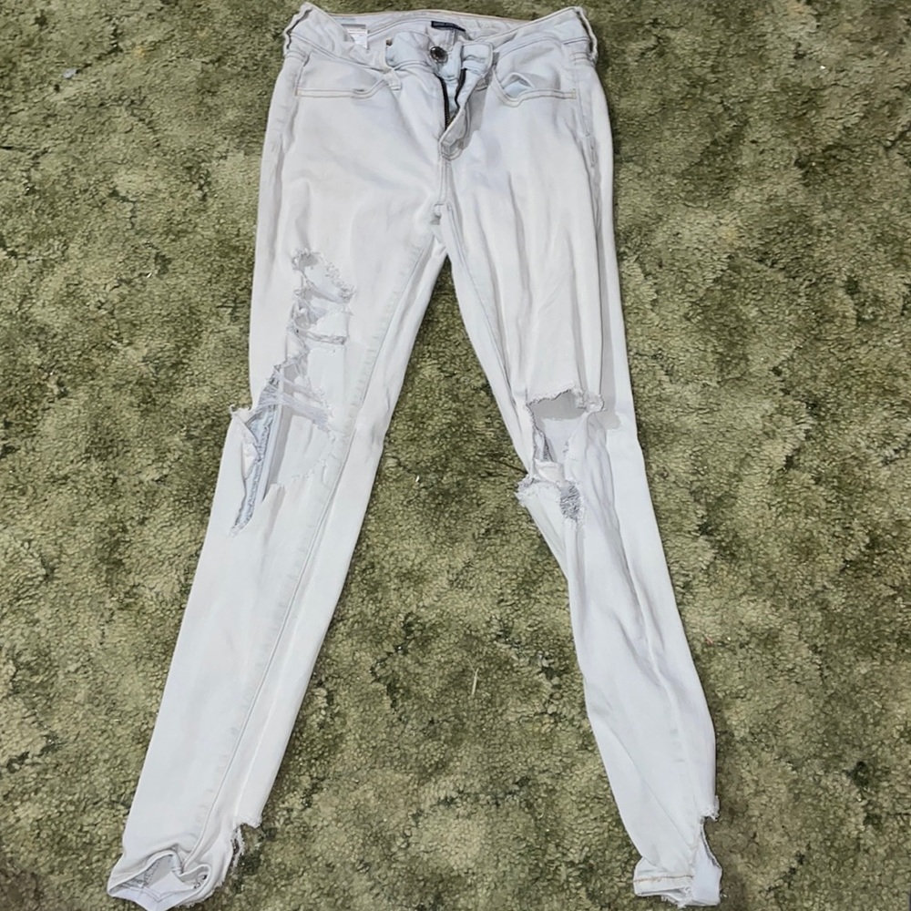 american eagle white ripped jeans
